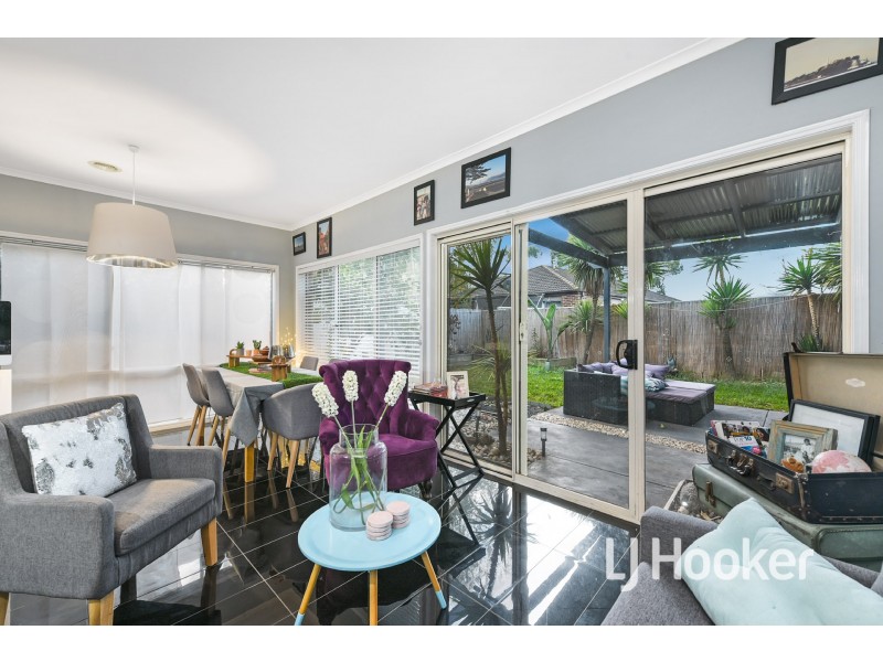 12 Hopkins Pass, Pakenham VIC 3810