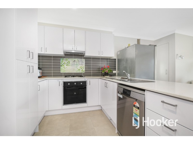 16 Quinella Way, Pakenham VIC 3810