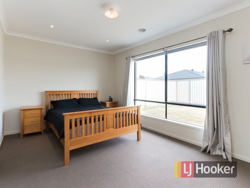 9 Margitta Lane, Pakenham VIC 3810