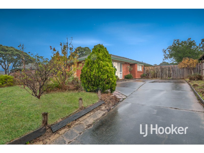12 Gardiner Street, Pakenham VIC 3810