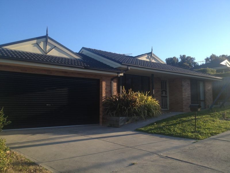 13 Ash Crescent, Pakenham VIC 3810