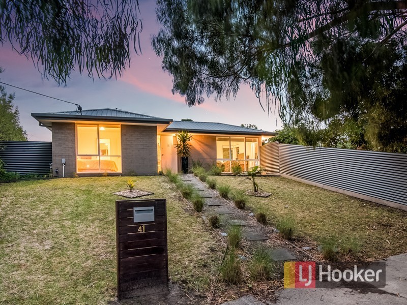 41 Ahern Road, Pakenham VIC 3810