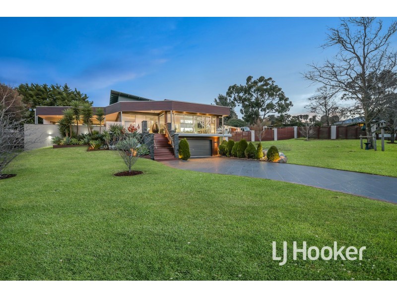 30 Thwaites Road, Pakenham VIC 3810