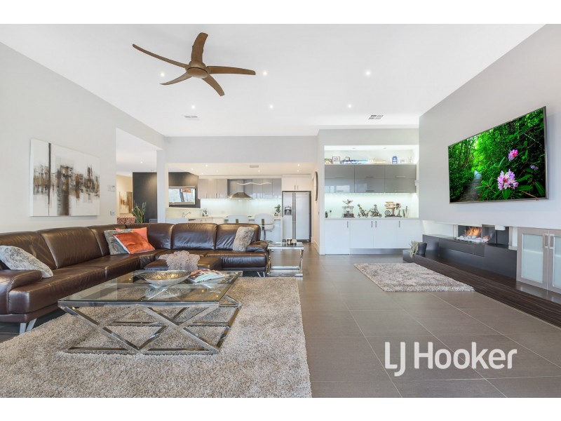 30 Thwaites Road, Pakenham VIC 3810