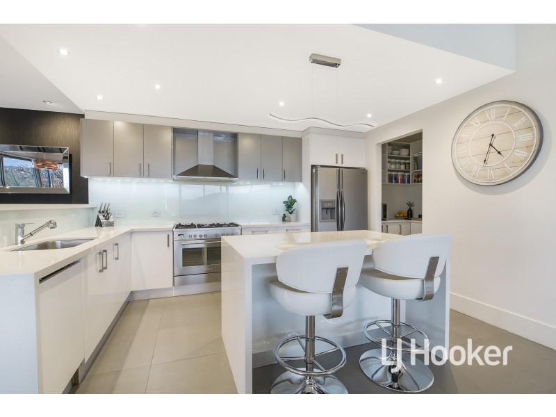 30 Thwaites Road, Pakenham VIC 3810