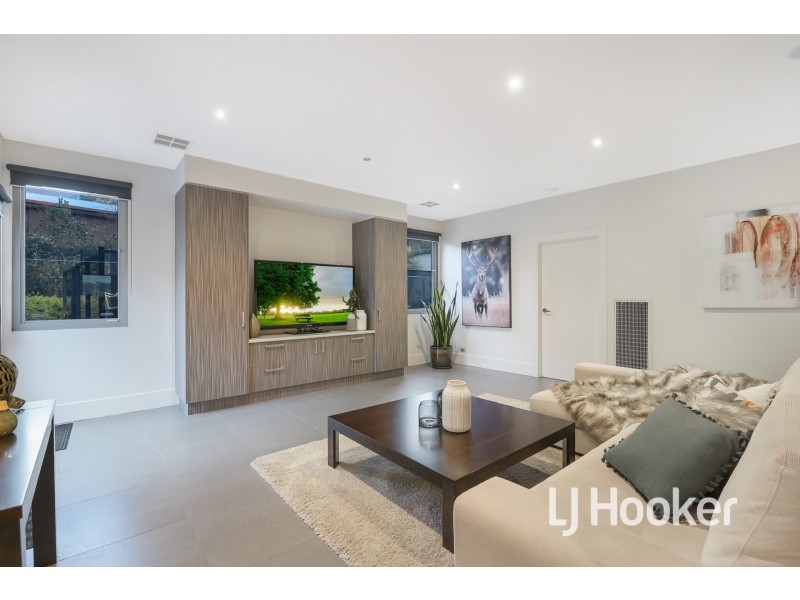 30 Thwaites Road, Pakenham VIC 3810