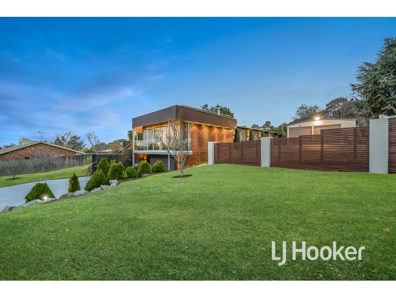 30 Thwaites Road, Pakenham VIC 3810