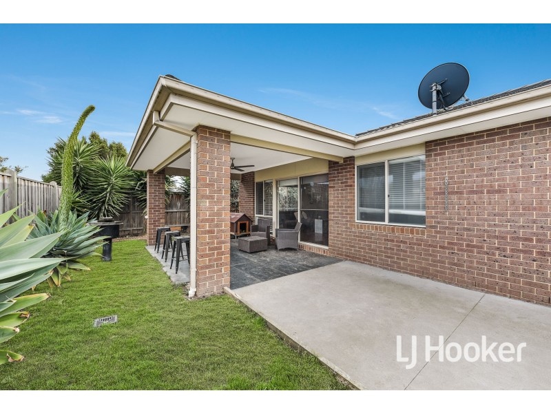54 Irving Road, Pakenham VIC 3810