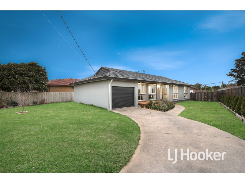 8 Rosalie Court, Pakenham VIC 3810