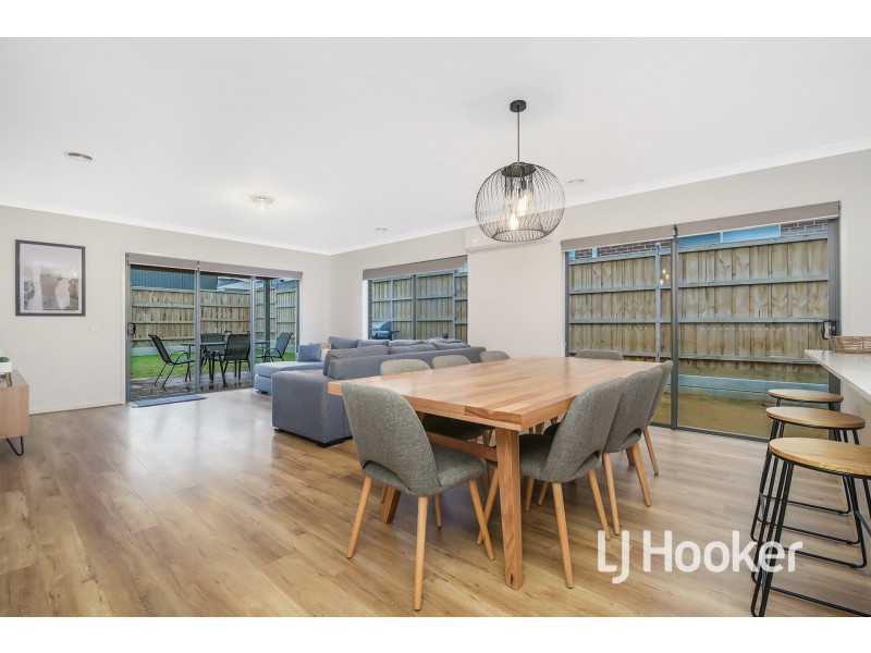 5 Sunnybank Way, Pakenham VIC 3810