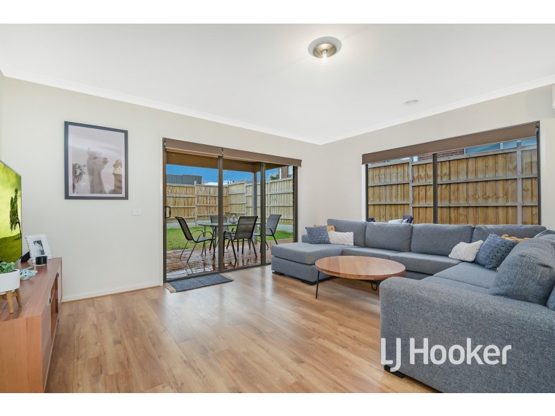 5 Sunnybank Way, Pakenham VIC 3810