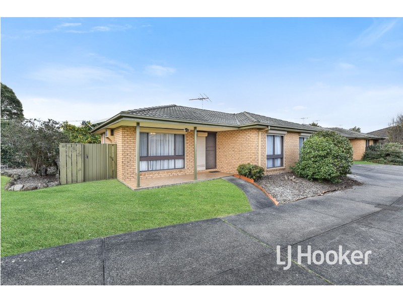 3/2 James Street, Pakenham VIC 3810