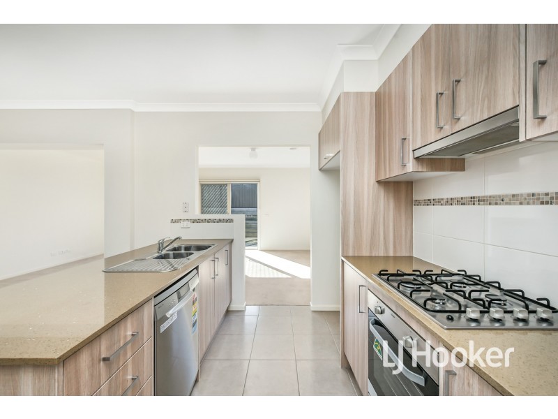 33 Havana Parade, Pakenham VIC 3810