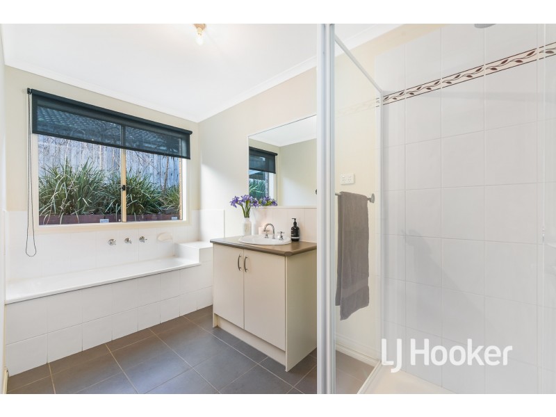 23 Tipperary Circuit, Pakenham VIC 3810