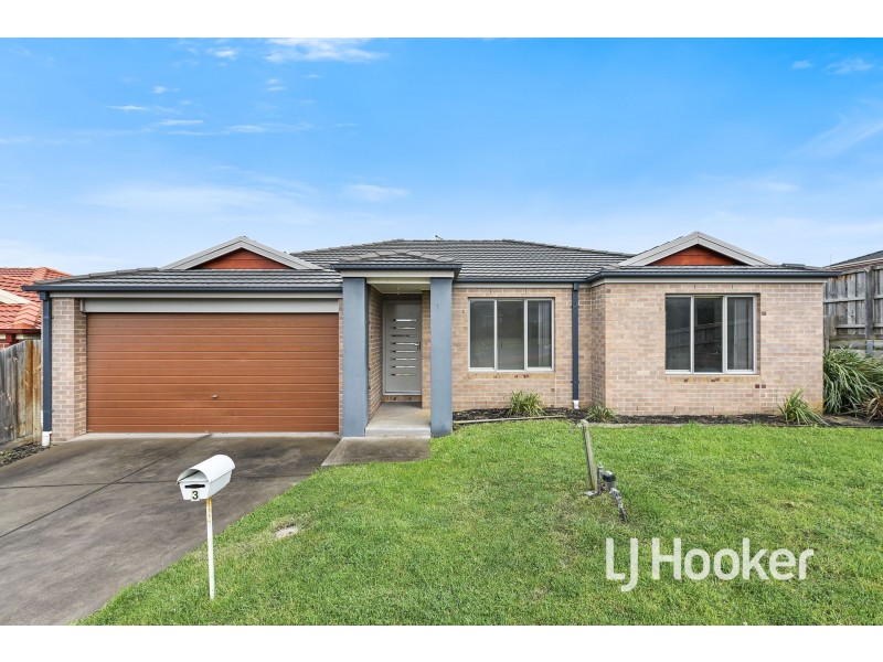 3 McClenaghan Place, Pakenham VIC 3810