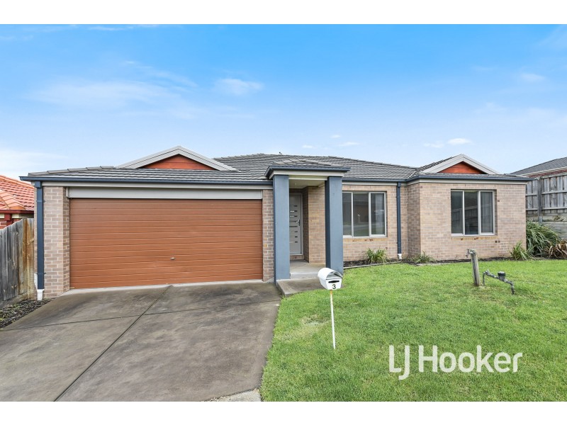 3 McClenaghan Place, Pakenham VIC 3810