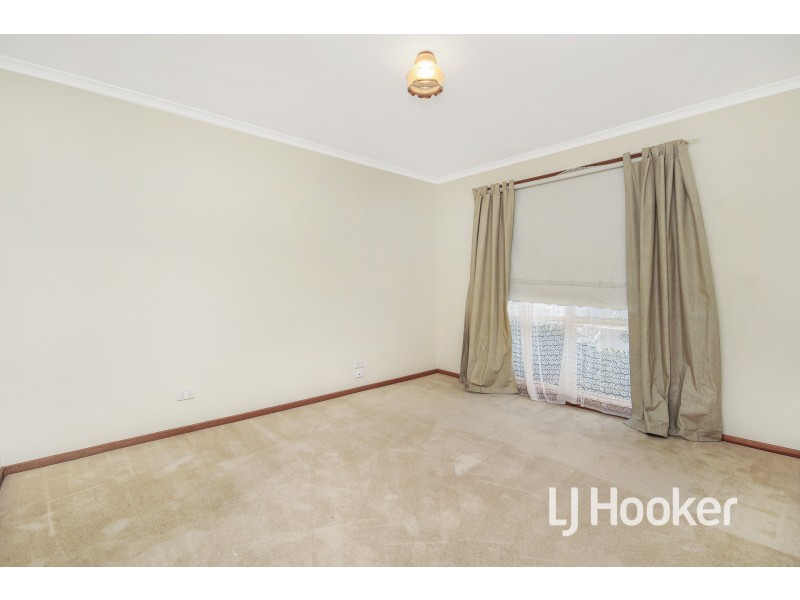 19 Dunbarton Drive, Pakenham VIC 3810