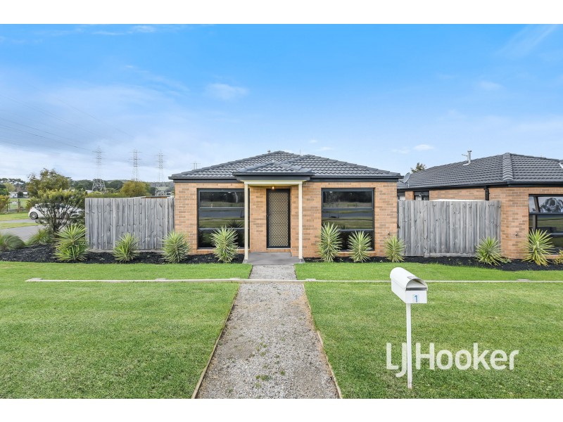 1/142 Toomuc Valley Road, Pakenham VIC 3810