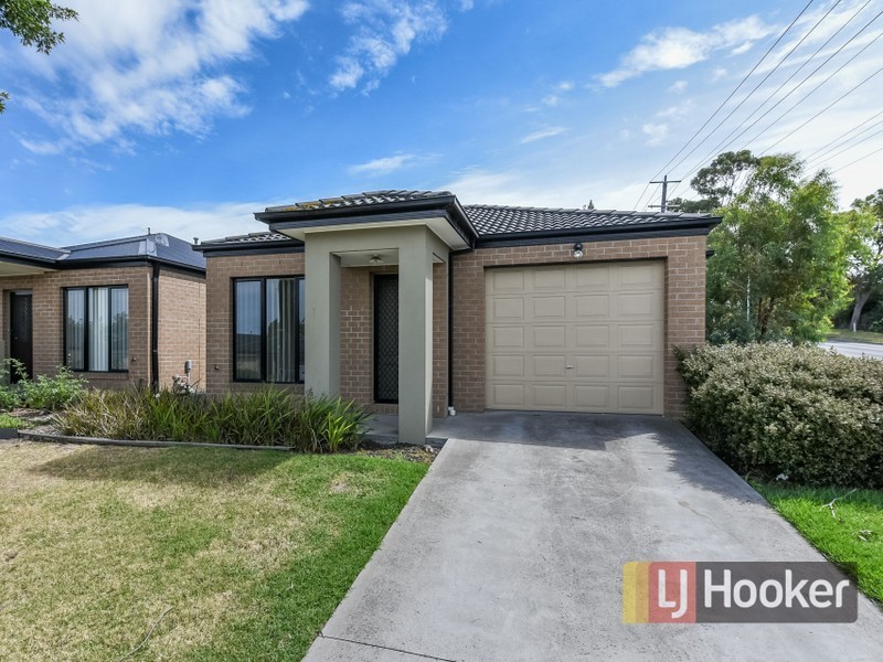 24/103 Army Road, Pakenham VIC 3810