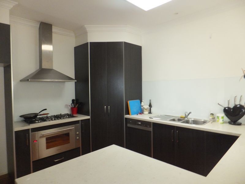 8 Reidel Avenue, Pakenham VIC 3810