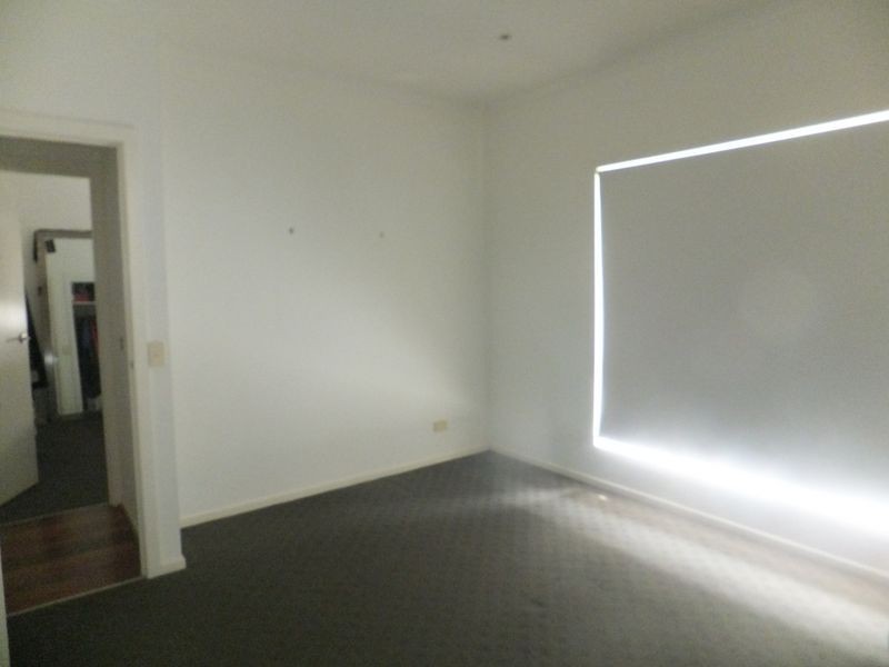 8 Reidel Avenue, Pakenham VIC 3810