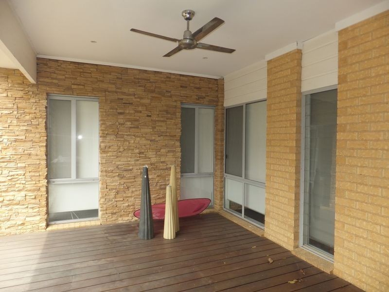 8 Reidel Avenue, Pakenham VIC 3810