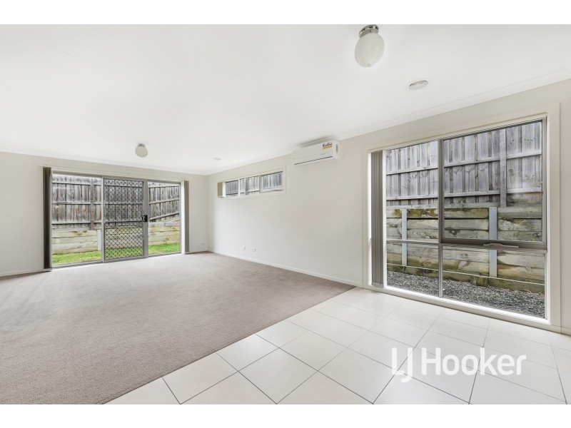 3 Mcclenaghan Place, Pakenham VIC 3810