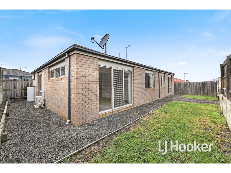 3 Mcclenaghan Place, Pakenham VIC 3810