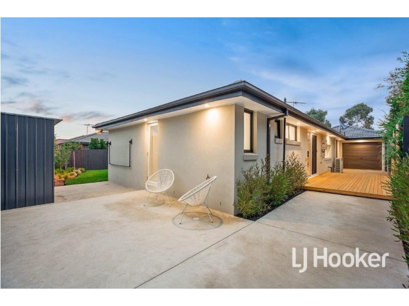 40 Parman Avenue, Pakenham VIC 3810