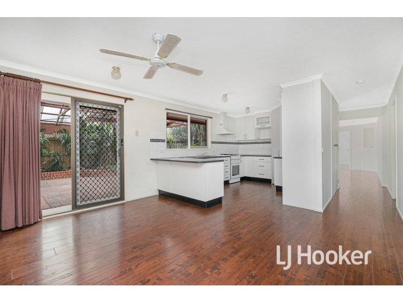 17 Cyprus Place, Pakenham VIC 3810