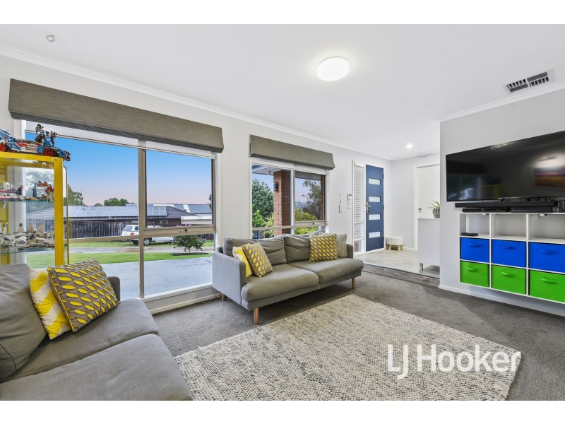 19 Nathan Court, Pakenham VIC 3810