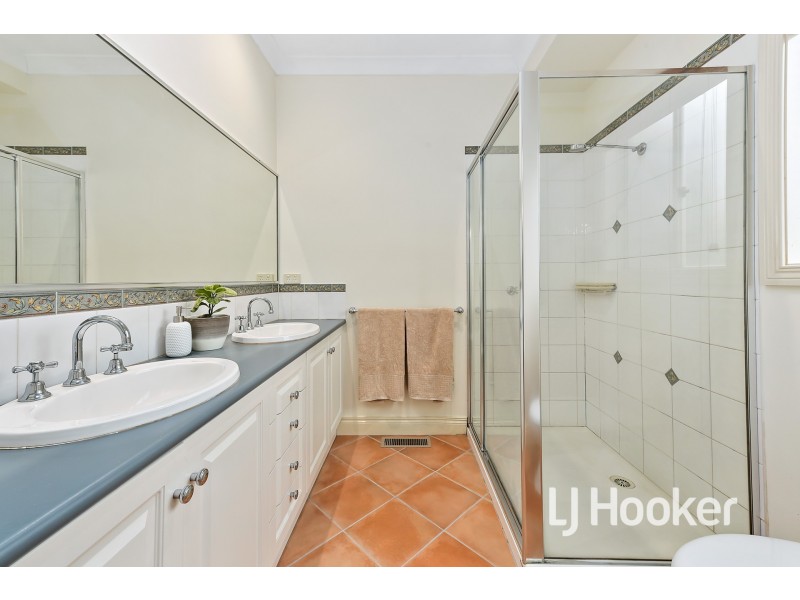 5 Jones Court, Beaconsfield VIC 3807