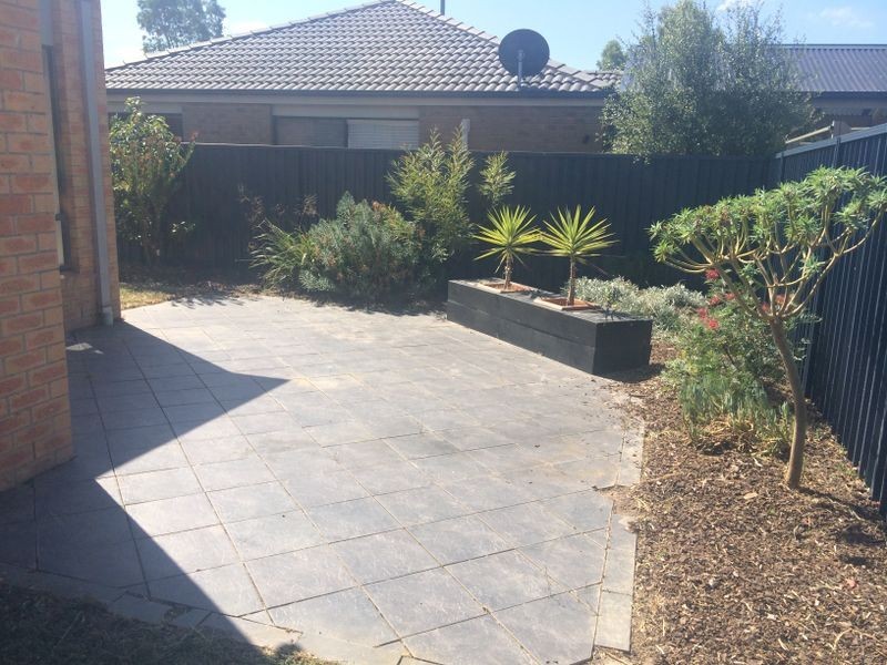 18 Mallee Circuit, Pakenham VIC 3810