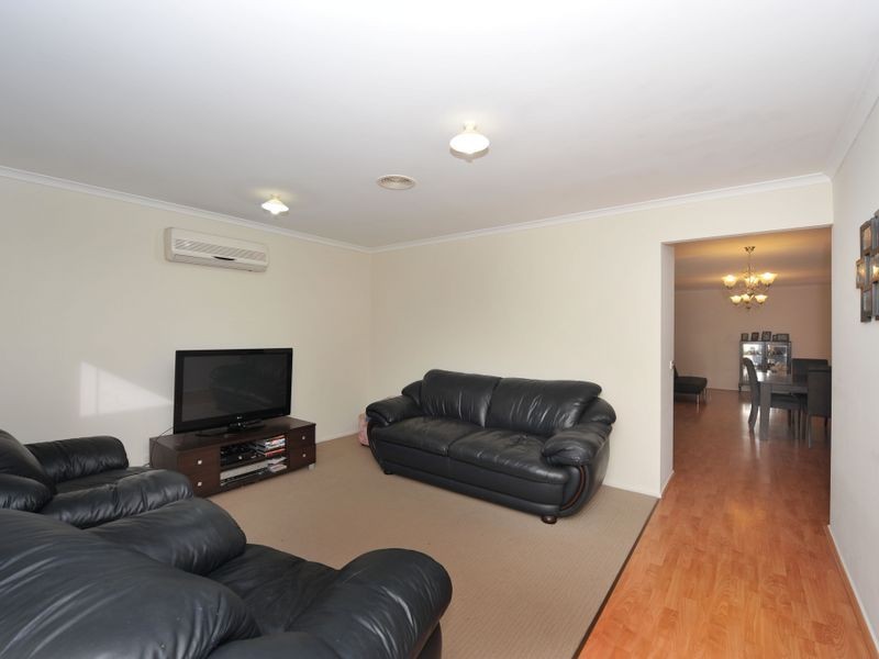 22 Hartland Circuit, Pakenham VIC 3810