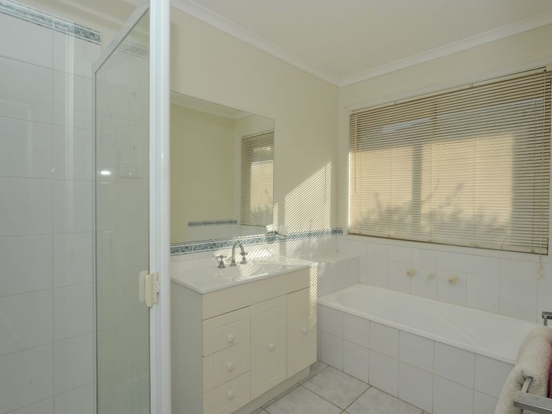 22 Hartland Circuit, Pakenham VIC 3810