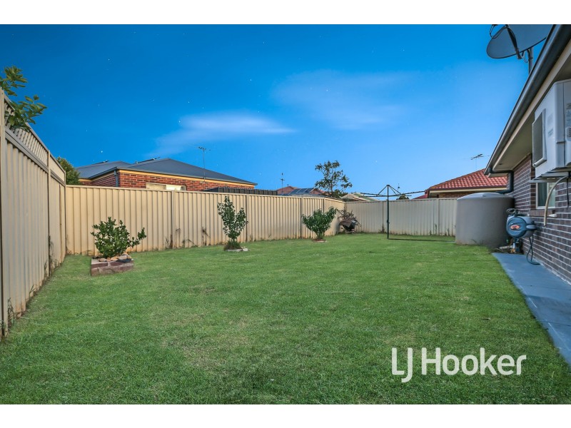 6 Teal Place, Pakenham VIC 3810