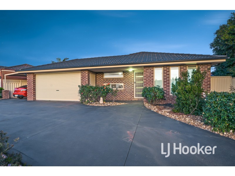 6 Teal Place, Pakenham VIC 3810