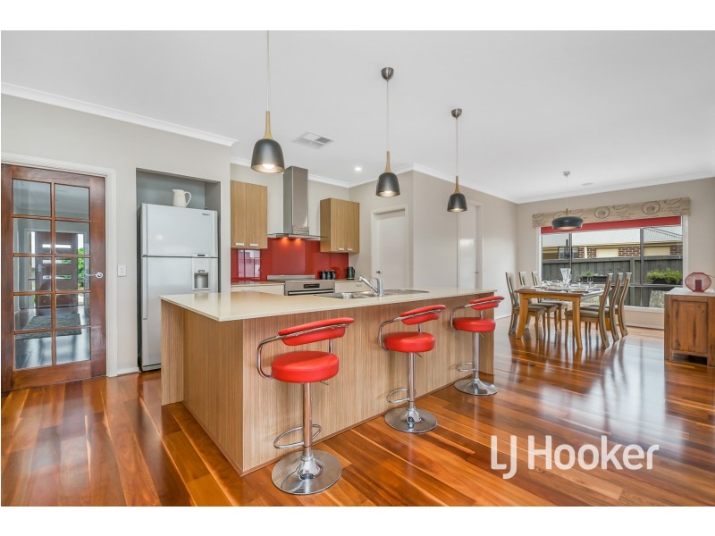 125 Livingstone Boulevard, Pakenham VIC 3810