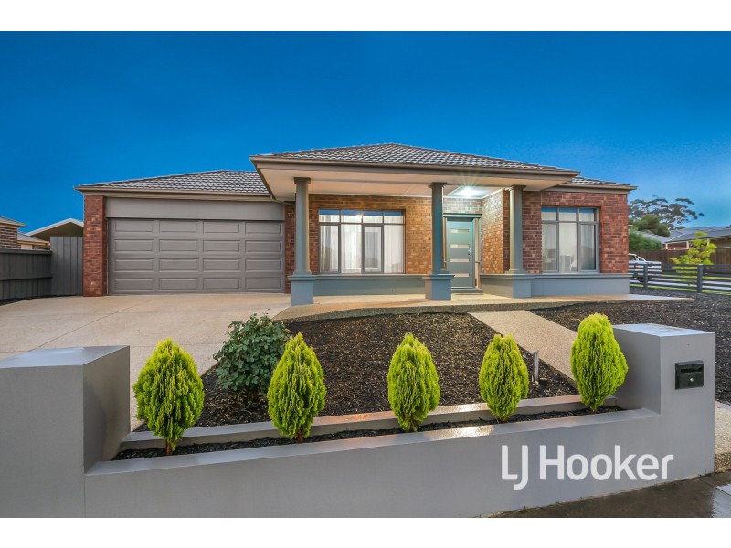 125 Livingstone Boulevard, Pakenham VIC 3810