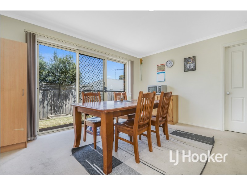 3/12 Renlik Court, Pakenham VIC 3810