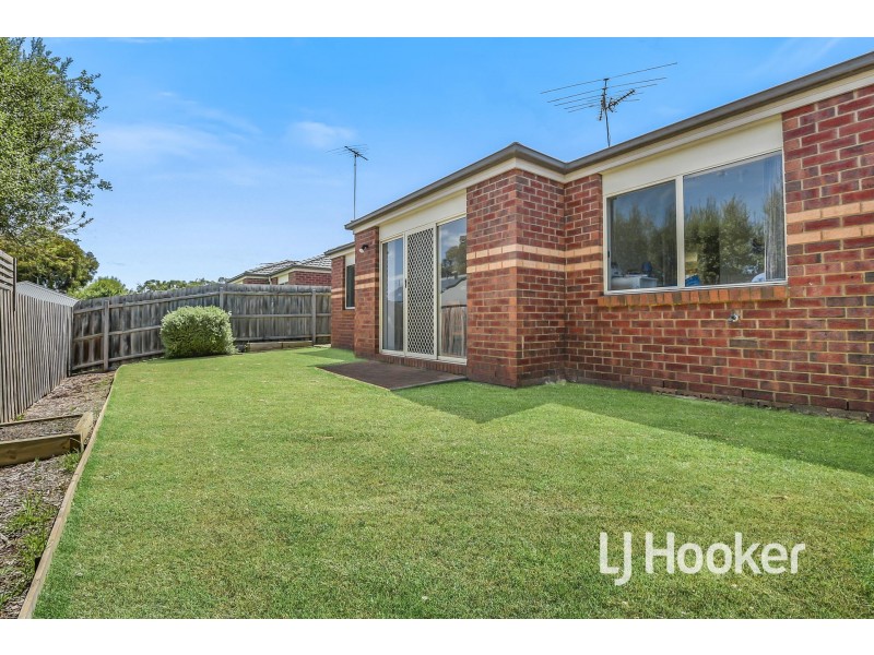 3/12 Renlik Court, Pakenham VIC 3810