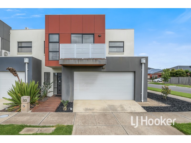 35 Rush Lily Drive, Officer VIC 3809