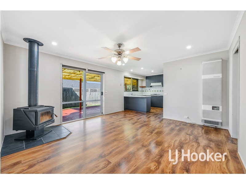 10 Kylie Court, Pakenham VIC 3810