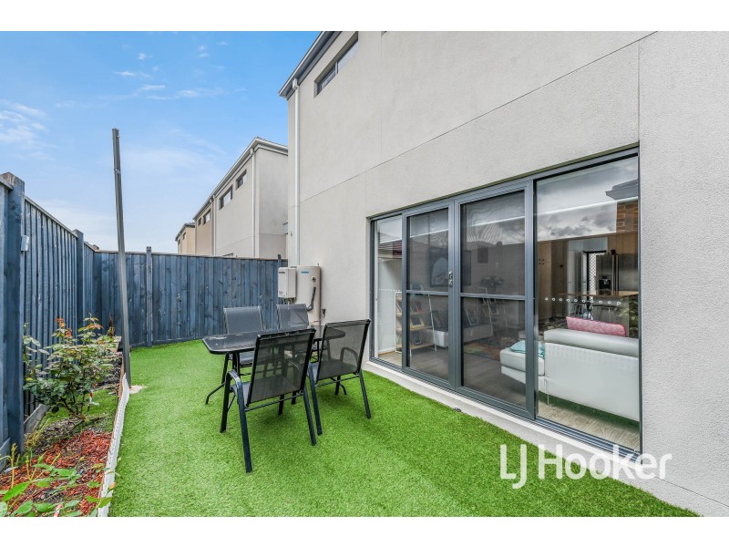 5 Eliot Avenue, Officer VIC 3809