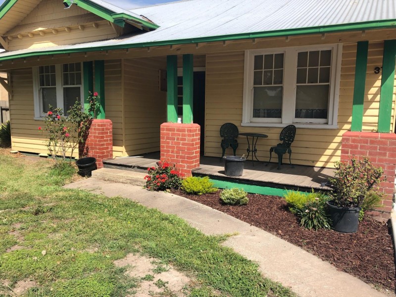 1/376 Rossiter Road, Koo Wee Rup VIC 3981 LJ Hooker Pakenham Leased