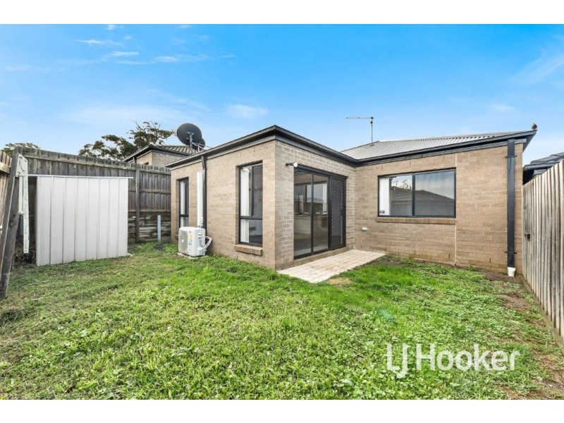 12/103 Army Road, Pakenham VIC 3810