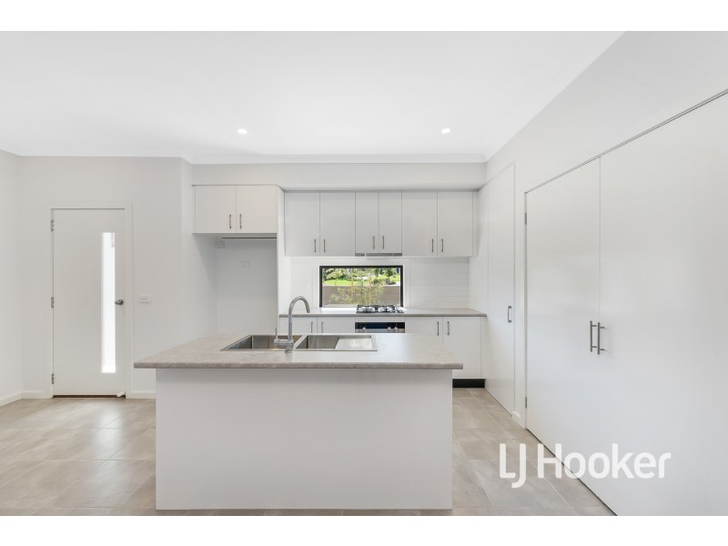 14/89 Henry Street, Pakenham VIC 3810