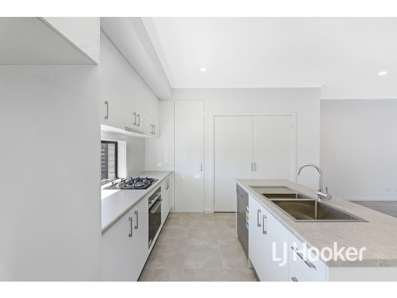 14/89 Henry Street, Pakenham VIC 3810