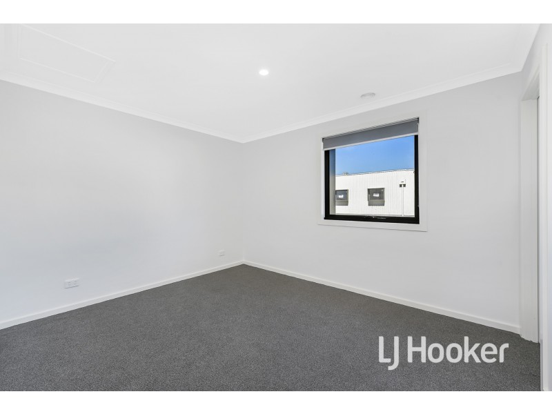 14/89 Henry Street, Pakenham VIC 3810
