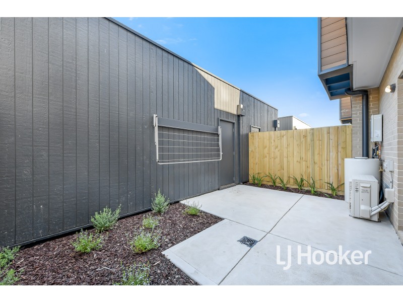 14/89 Henry Street, Pakenham VIC 3810